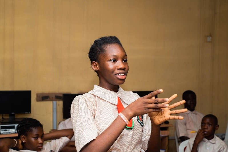 A student of Faith Academy Ilorin expressing herself at the Reading Wikipedia in the Classroom for Secondary School Students Closing Session