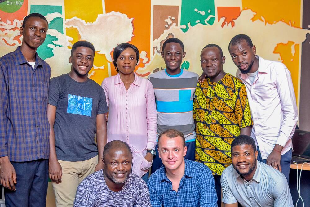 Gruppenfoto beim Besuch des New Reader's Teams in Lagos, 2023