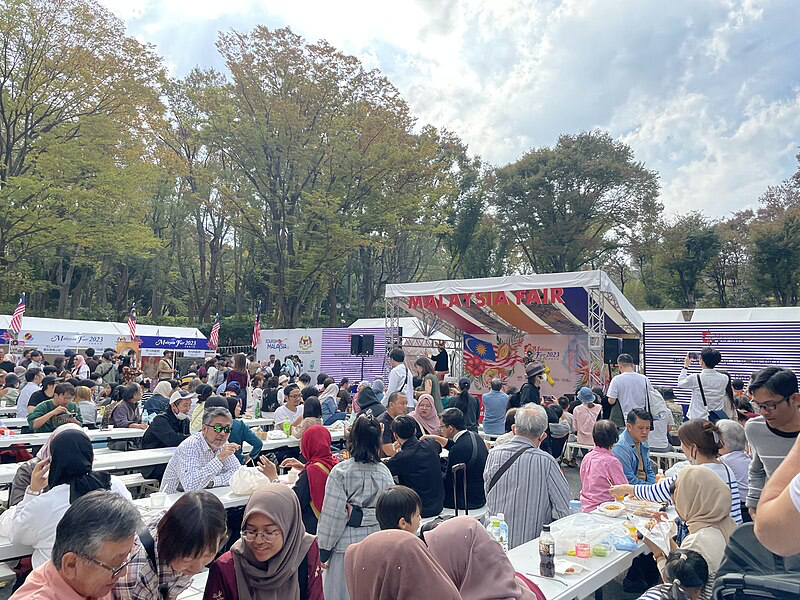 Japanese Wikimedian enjoyed the Malaysia Fair in Tokyo