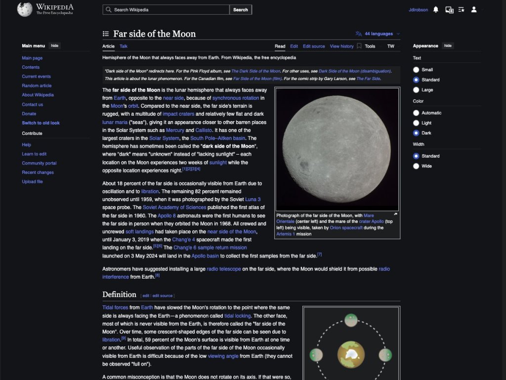 “Far side of the Moon” article on English Wikipedia in dark mode.